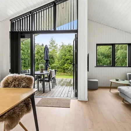 Pertti - 750m From The Sea By Interhome