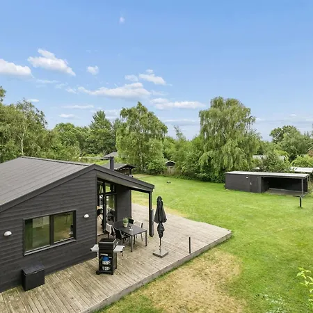 Pertti - 750m From The Sea By Interhome *